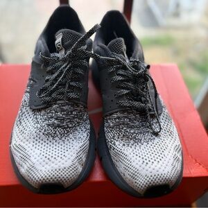 Salomon Predict SOC White to Black Womens 10